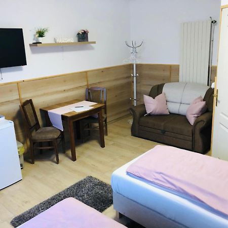Melania Vendeghaz Hotell Balatonfőkajár Exteriör bild